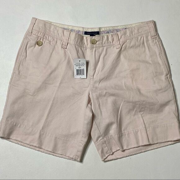 Tommy Hilfiger | NWT Light Pink Mid Rise Shorts - Picture 1 of 5